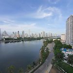 Moderna Suite Con Balcon Y Vista Al Lago Y Al Mar
